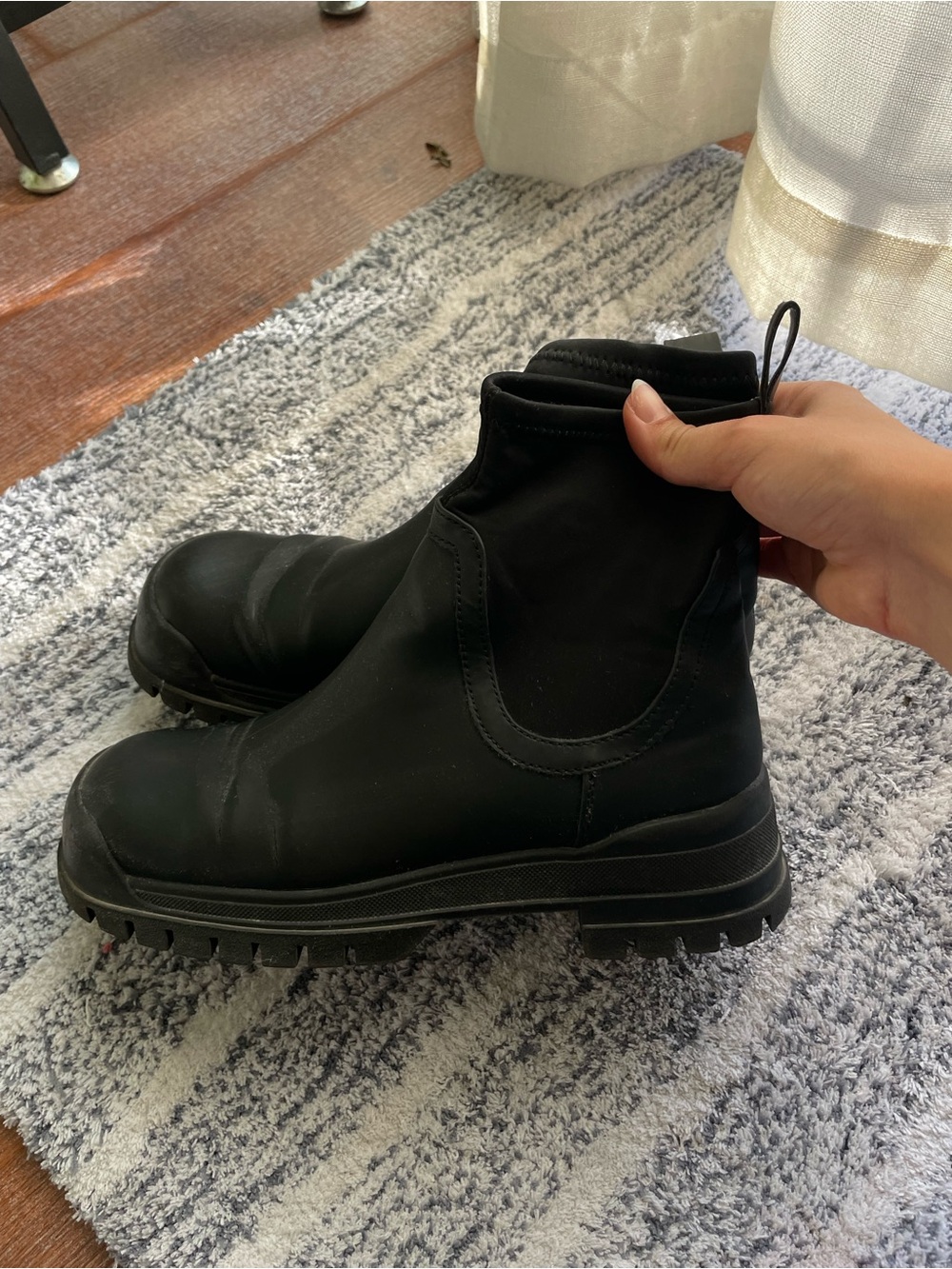 Zara boots size 7